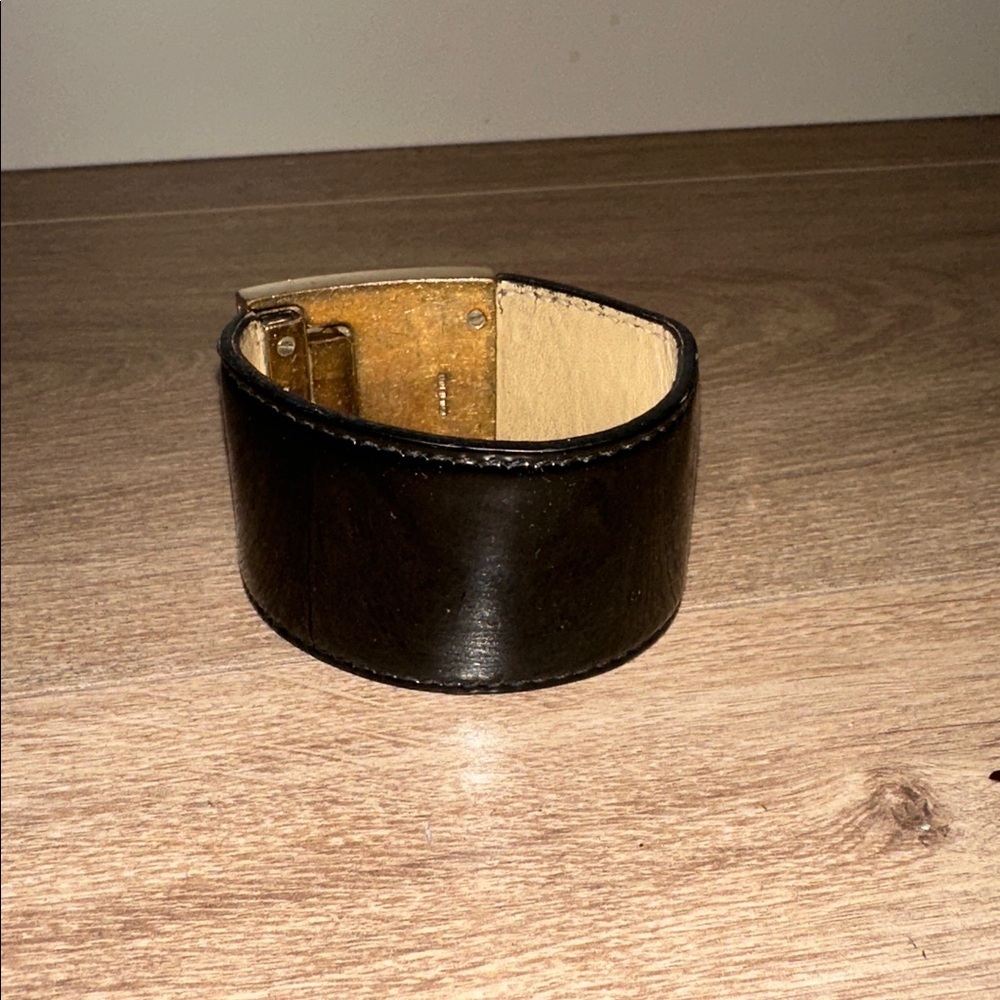Salvatore Ferragamo Vintage Black and Gold Cuff Bracelet - Picture 9 of 9